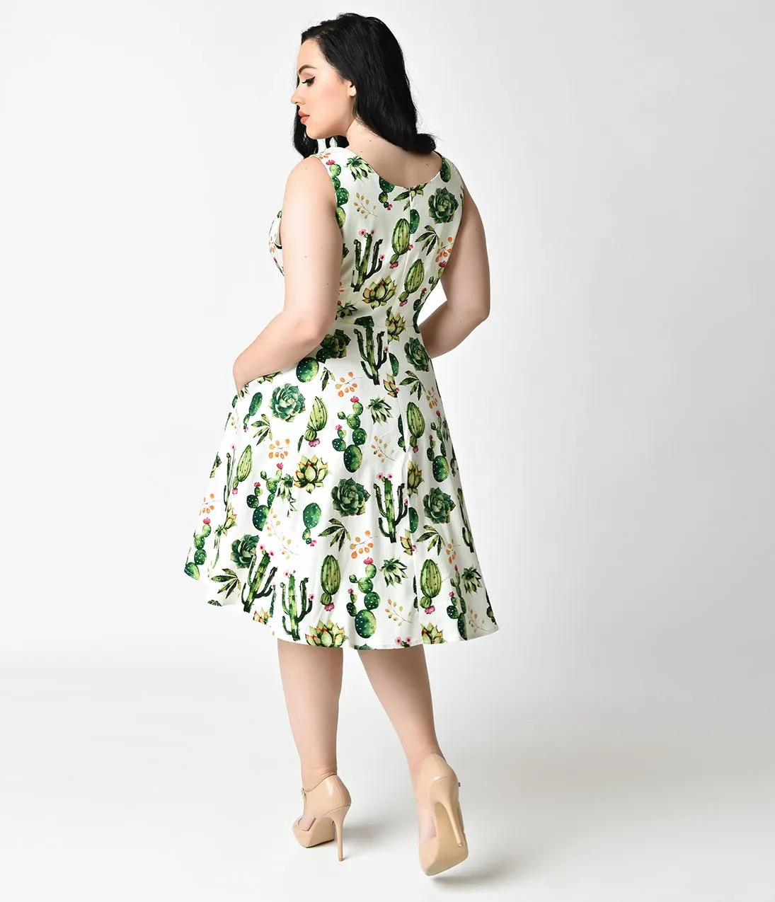 Plus Size 1950s Style White & Green Cactus Print Sleeveless Swing Dress