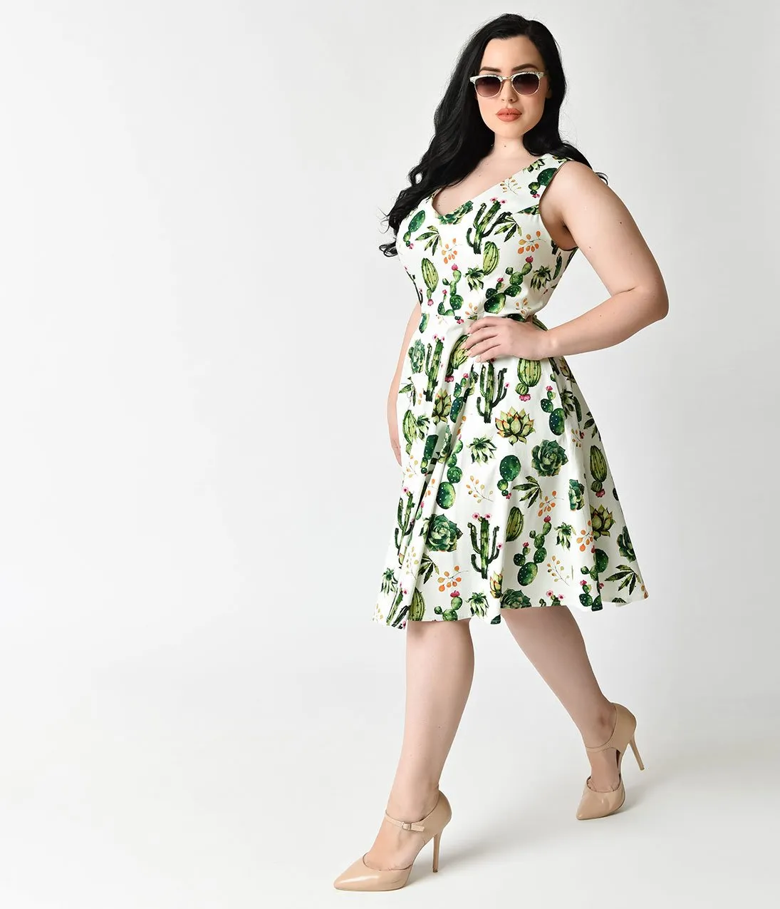 Plus Size 1950s Style White & Green Cactus Print Sleeveless Swing Dress